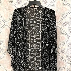 Eyeshadow Graphic Black & White Duster/Kimono